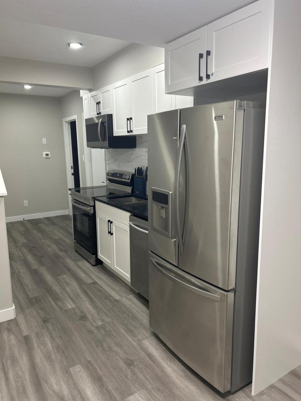Apartment Entire 2 Ensuite Bedrooms In A Basement Edmonton